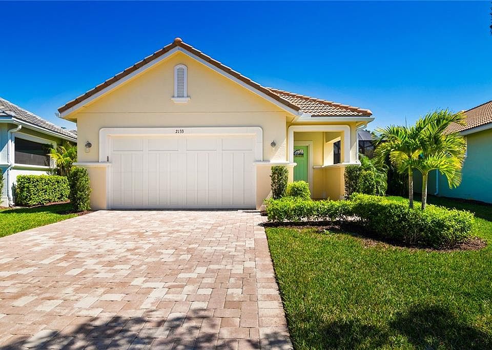1st image of 2133 Falls Cir