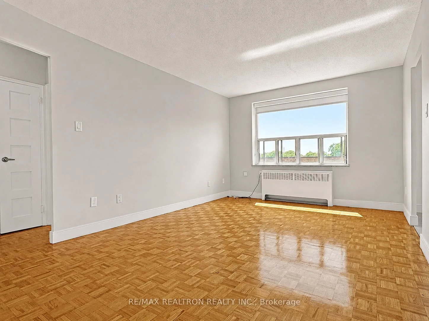 1 bed, $2,095 — Photo 3