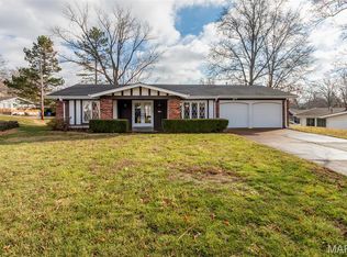 109 Little Hill Ct, Ballwin, MO 63011