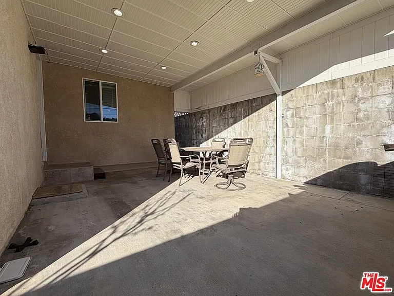 10006 Samoa Ave — Photo 31