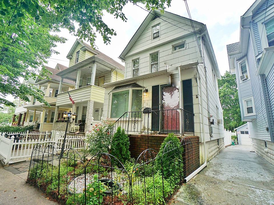 1st image of 230 Treadwell Ave