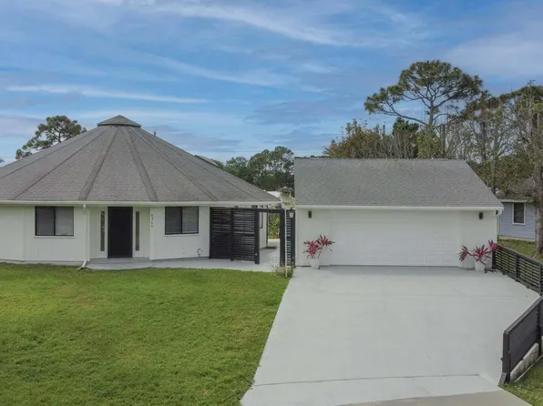6300 SE Phillips Bend Avenue, Stuart, FL 34997