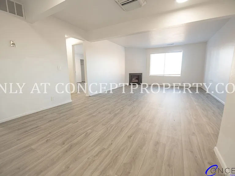 132 E 2nd Ave — Photo 38