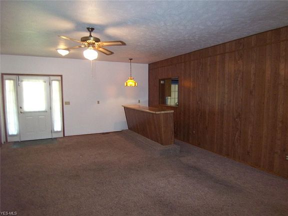 5th image of 71 Willowbrook Dr
