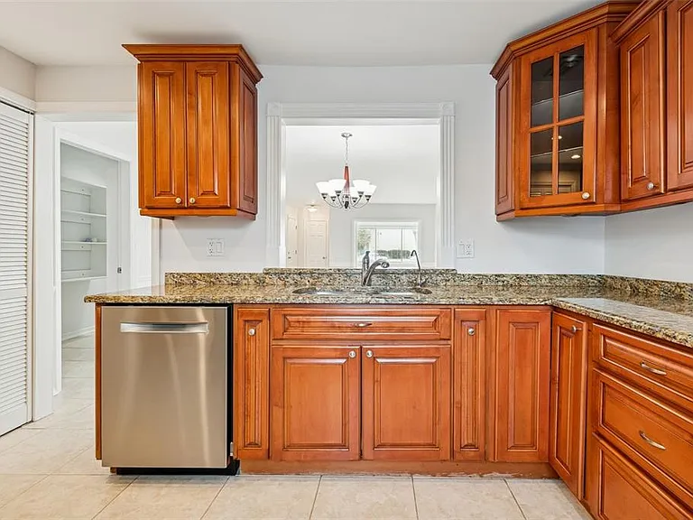 10375 Carrollwood Ln #332 — Photo 7