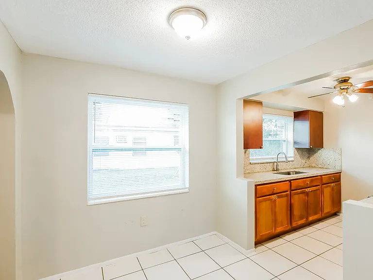 6885 NW 27th Ct — Photo 7