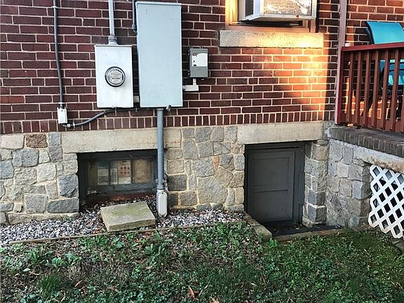 3rd image of 2100 Shirleydale Ave