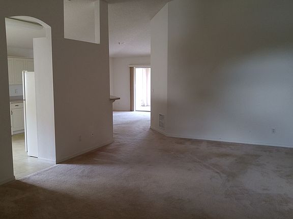 2nd image of 1126 W 13th Sq
