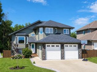 42 W Riverstone Rd, Whitecourt, AB T7S0E5