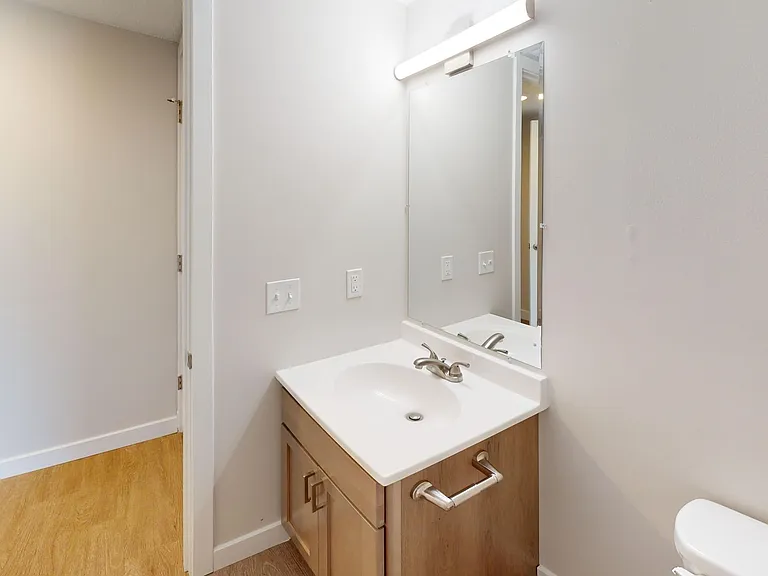 1515 W Kirby Ave — Photo 12