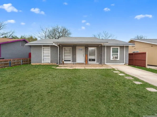 6715 Middle Oaks, San Antonio, TX 78227