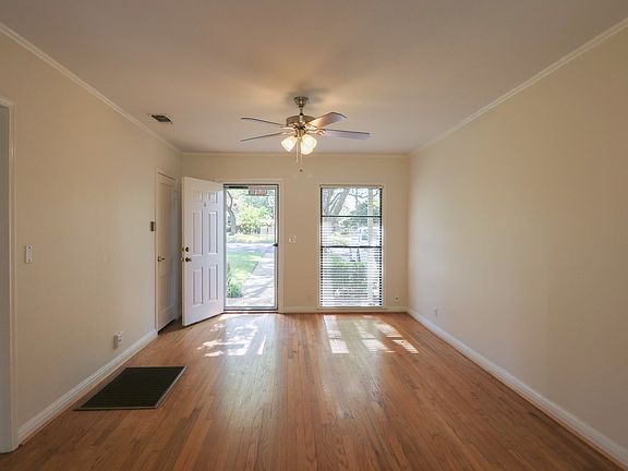 5th image of 704 N Bailey Ave
