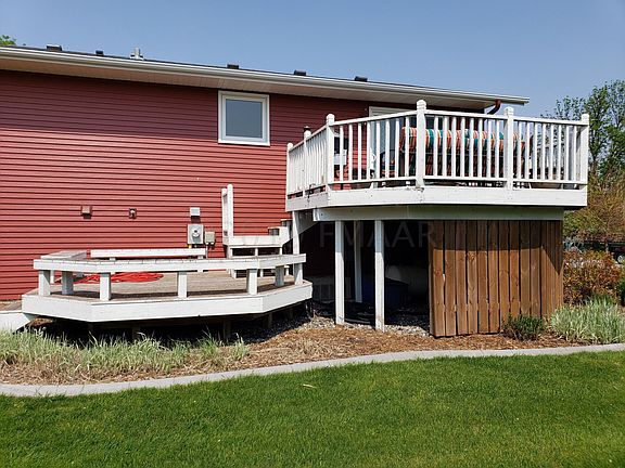 side 2-tiered deck