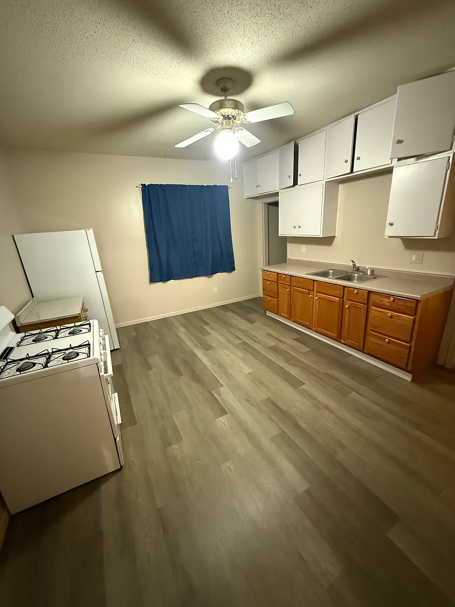 Building Photo - 328 Edmund Ave #2
