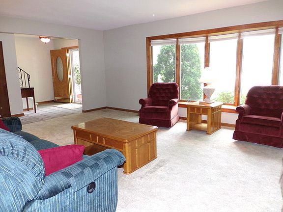 2nd image of 8079 Dartmouth Ln