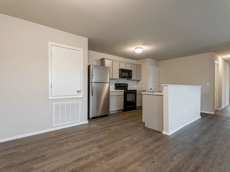 1259B Oak St — Photo 6