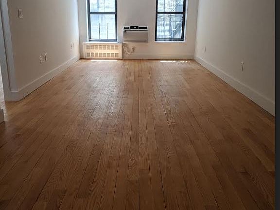 4th image of 10 W 65th St APT 5F