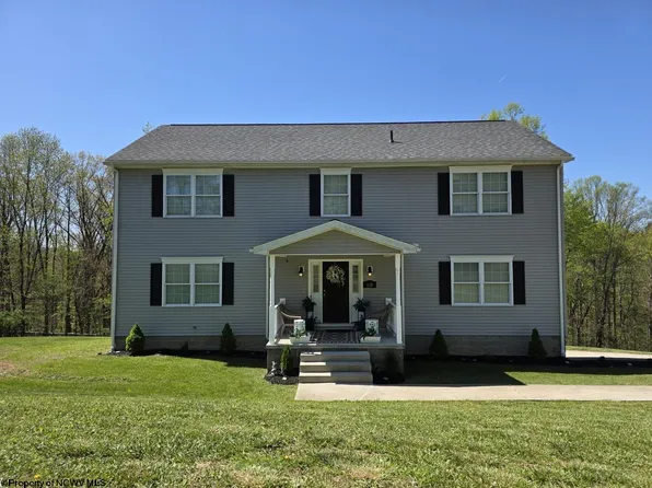 110 Silverbrook Ln, Bridgeport, WV 26330