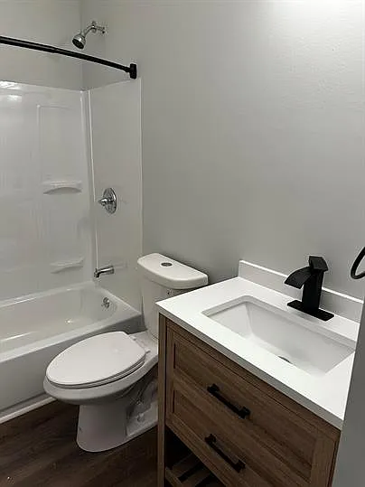 5811 Cabanne Ave #1 — Photo 6
