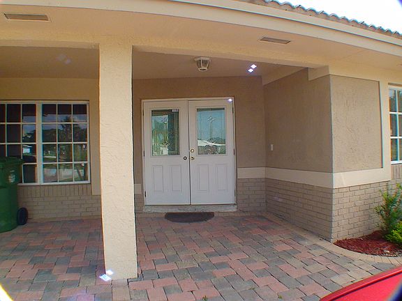 4th image of 16764 Golfview Dr