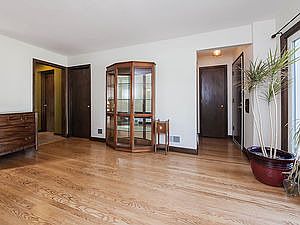 3rd image of 2812 Auxplaines Ave