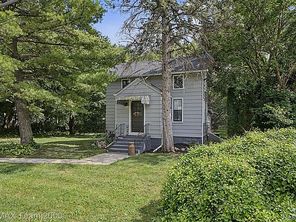 4th image of 511 Ash St
