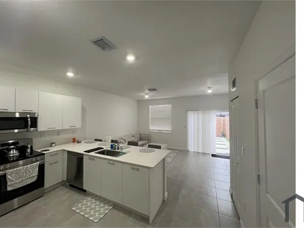 12142 NW 24th Ct, Miami, FL 33167