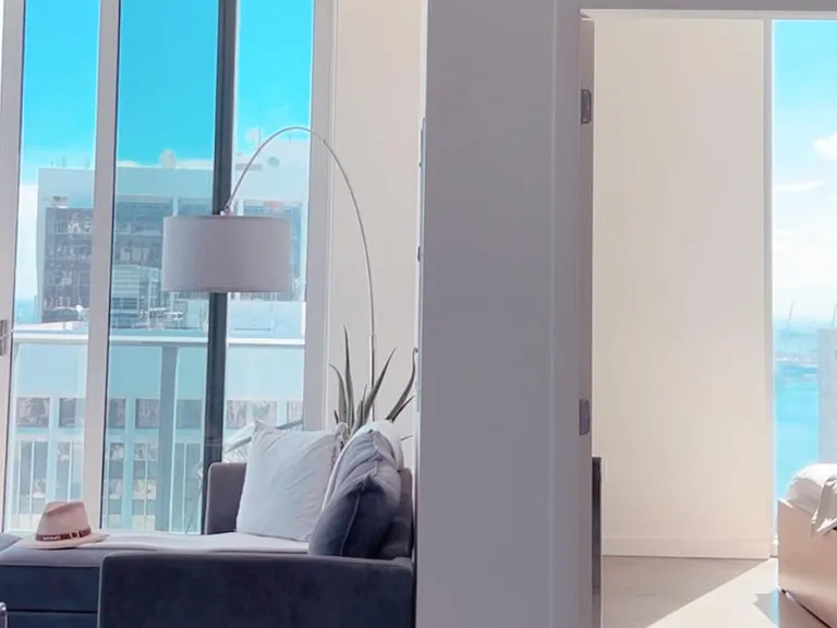151 SE 1st St #Penthouse 2 — Photo 11
