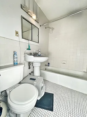 Rented by Corcoran | media 10