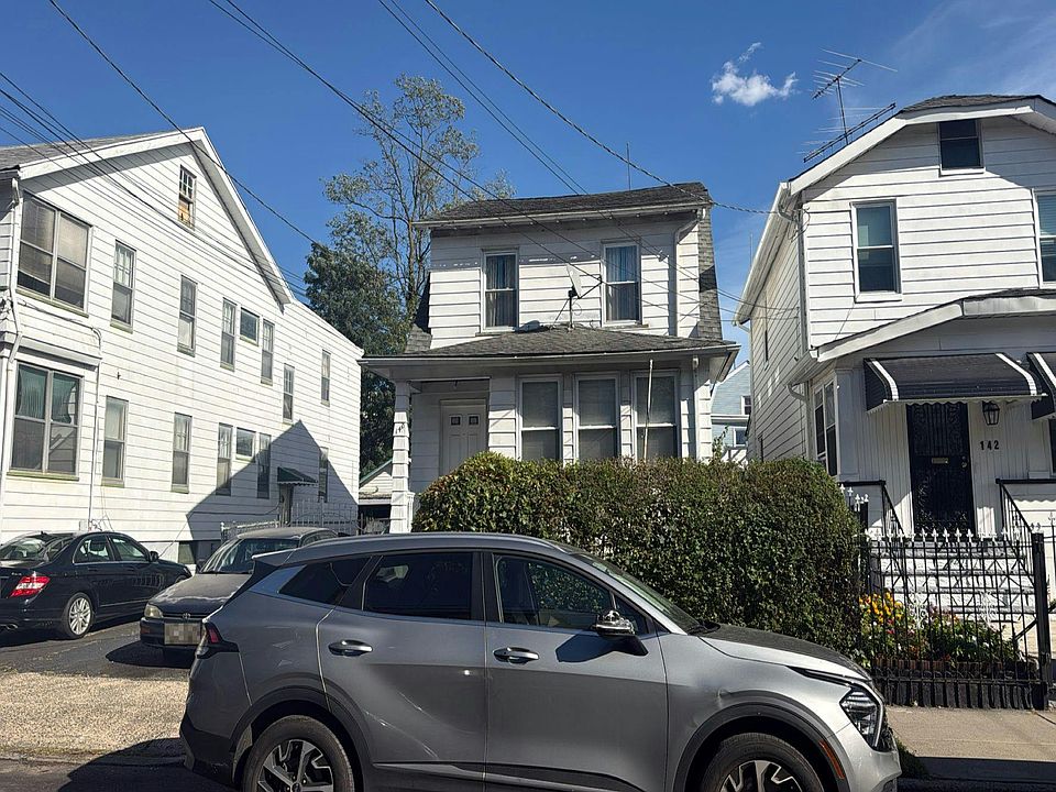 1st image of 140 Isabella Ave