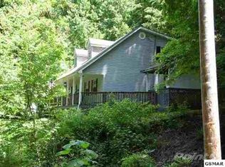 1056 Deep Hollow Rd, Gatlinburg, TN 37738