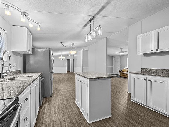 5th image of 344 NW Friendship Way