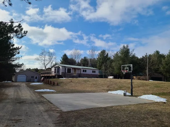 8088 E Forteen Mile Rd, Paris, MI 49338
