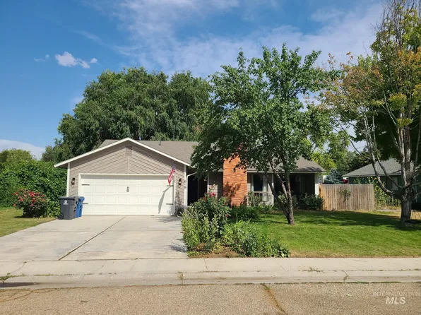 618 Dufur St, Nampa, ID 83686