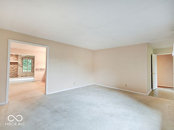 5th image of 224 E Hickory Ln