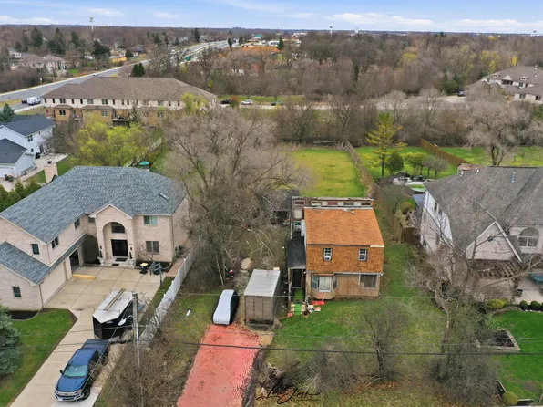 115 Hillside Ln, Burr Ridge, IL 60527