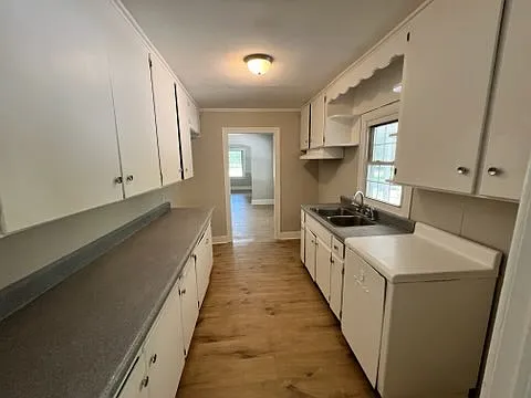 229 W 3rd Ave — Photo 3