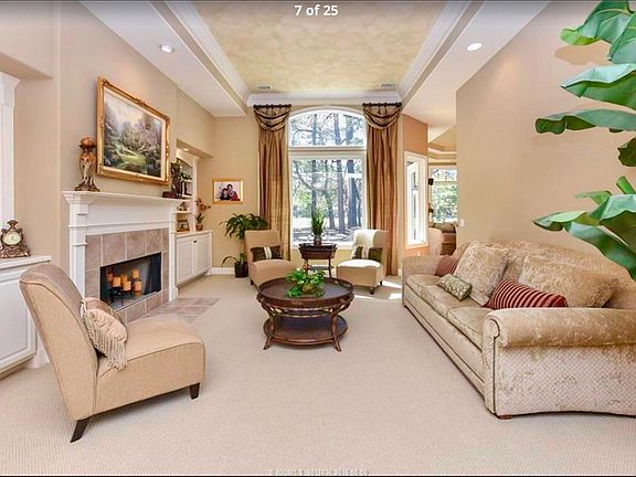 2nd image of 28 Richfield Way