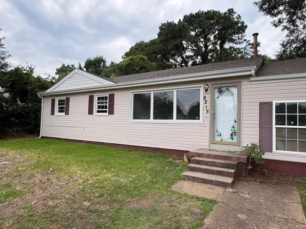 8215 Baywood Dr, Norfolk, VA 23518