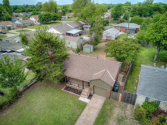 4th image of 1709 Manor Dr