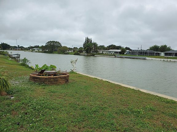 5th image of 549 La Gorce Dr