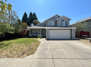 27 Luke Dr, Napa, CA 94558