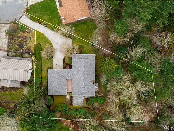3rd image of 8429 SE 34th Pl