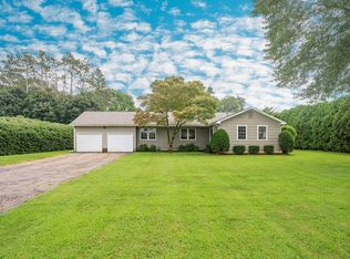 3 Sunrise Dr, Hadley, MA 01035
