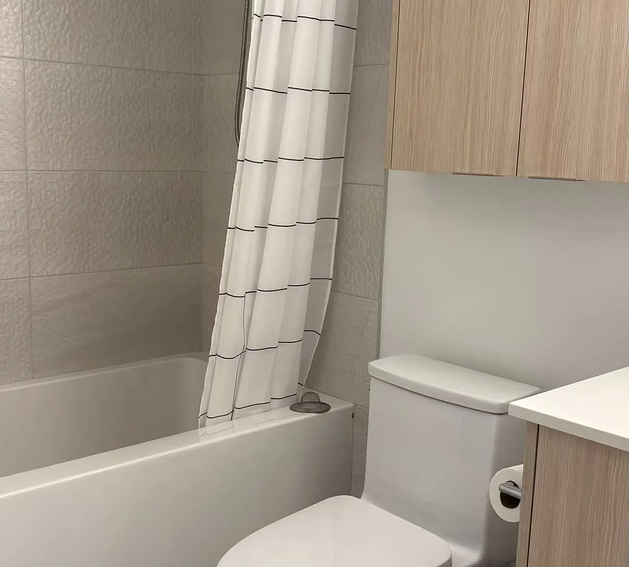 1 bed, $2,350 — Photo 4