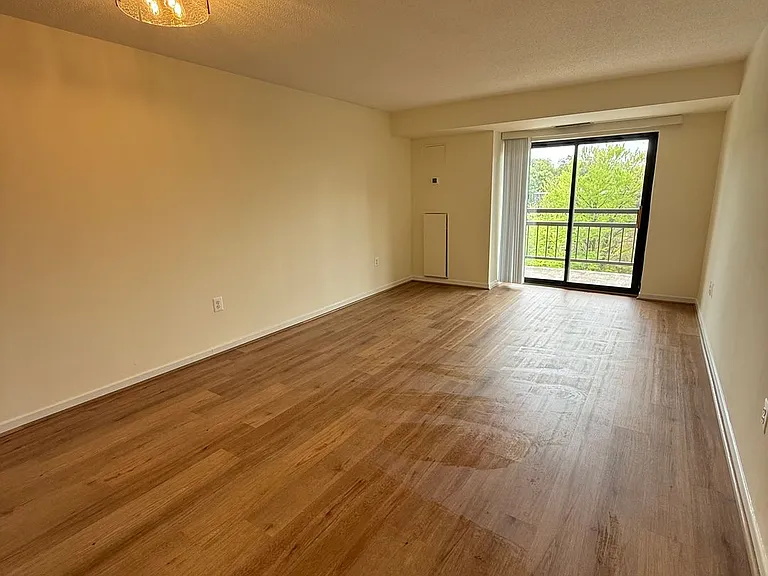 2111 Wisconsin Ave NW #319 — Photo 4