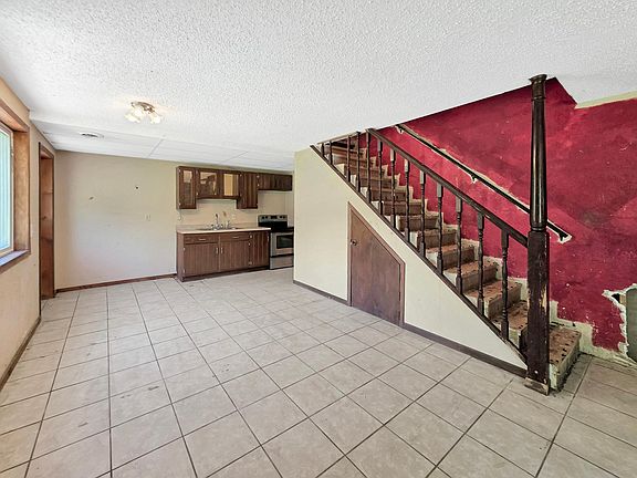 3rd image of 6340 Waterside Dr