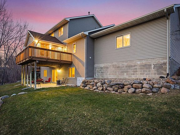 5th image of 123 Shepherdia Ct