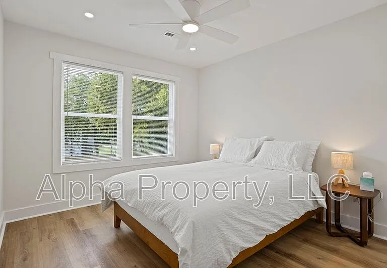5 McDade St #A — Photo 21