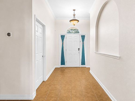 2nd image of 5608 Aberdeen Ct